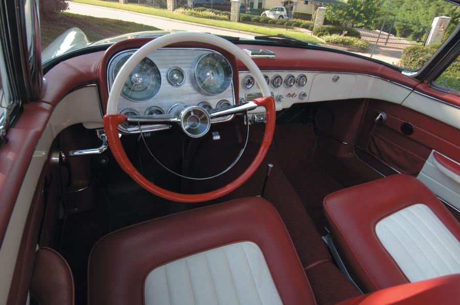 Торпедо Dual-Ghia Convertible 1957 года  (фото 22 из 60)